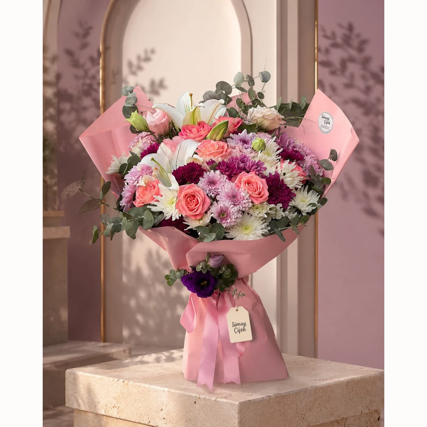 Pembe Bahar Lilyum ve Gül Buketi